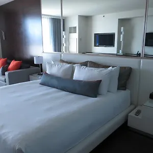 **** Hotell Palms Place And USA